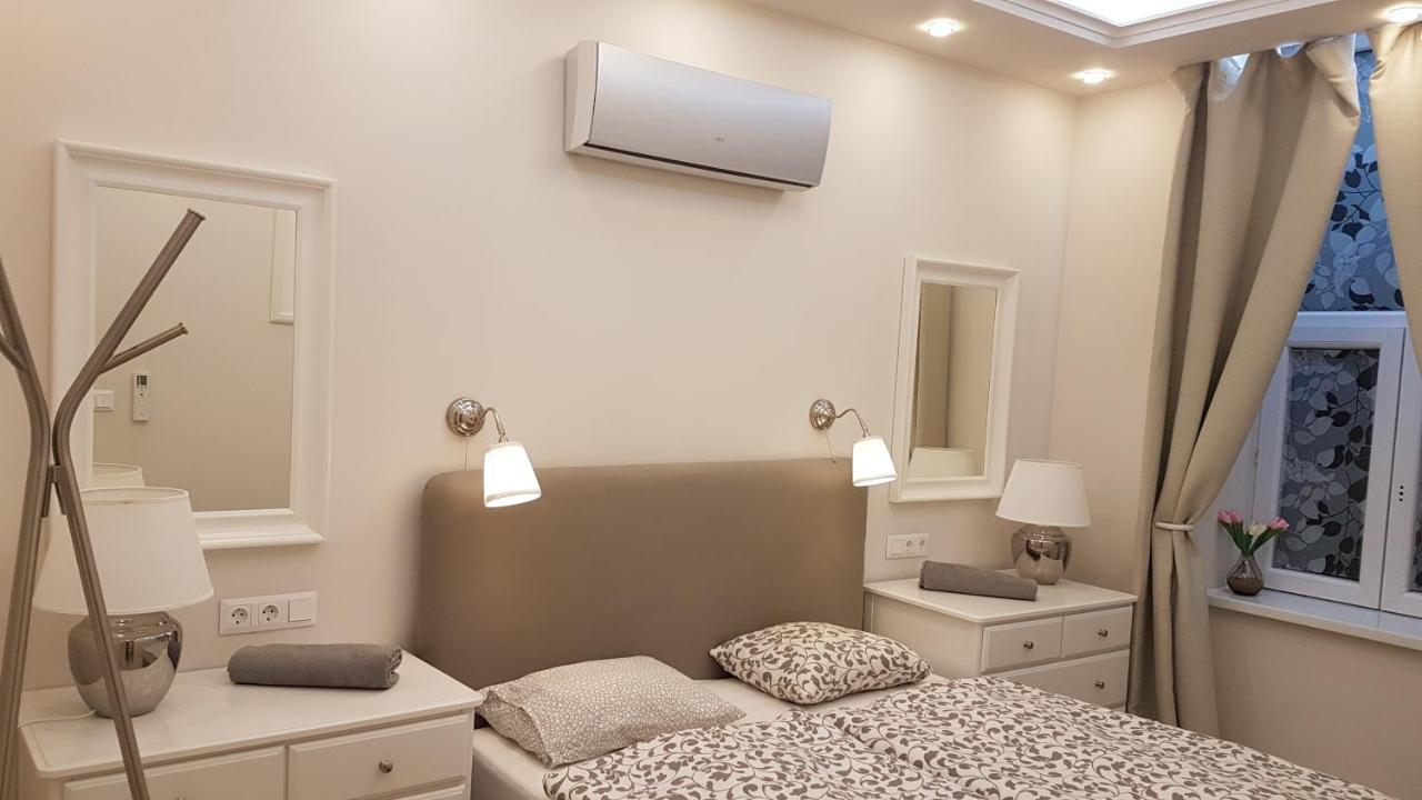 בודפשט Panni Luxury Apartment Next To Gozsdu Garden מראה חיצוני תמונה