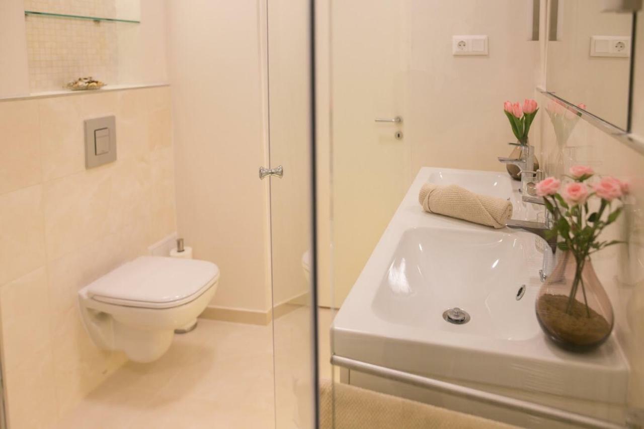 בודפשט Panni Luxury Apartment Next To Gozsdu Garden מראה חיצוני תמונה