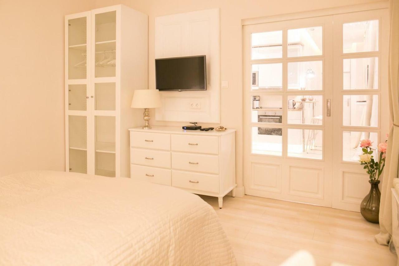 בודפשט Panni Luxury Apartment Next To Gozsdu Garden מראה חיצוני תמונה